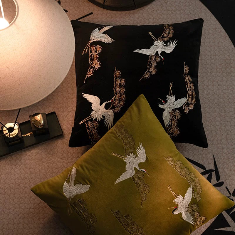 Flügendi Kraniche – Bestickts Vintage-Bodyküsse