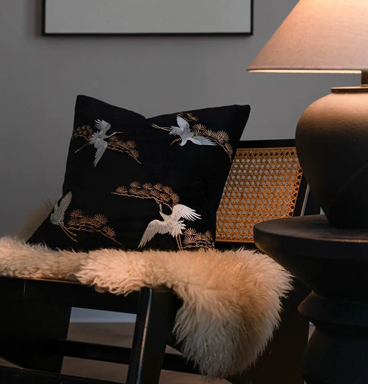 Flügendi Kraniche – Bestickts Vintage-Bodyküsse