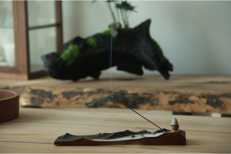 Räucherstäbchenhalter aus Massivholz