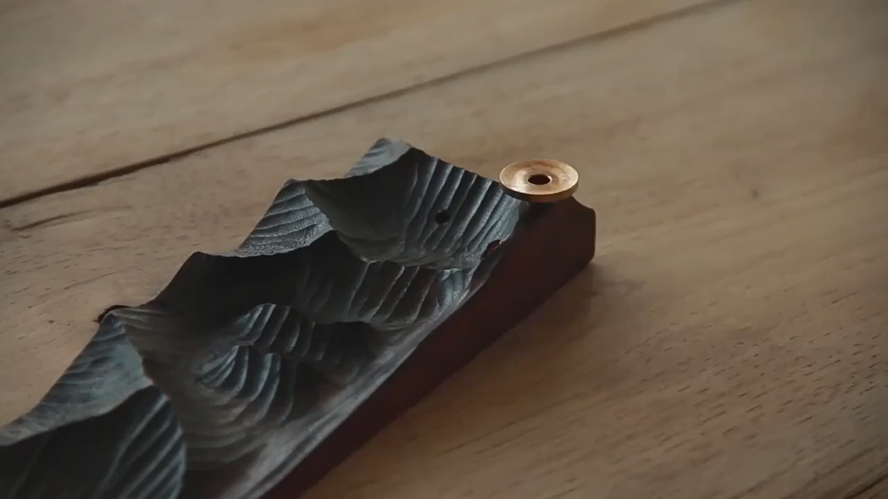 Räucherstäbchenhalter aus Massivholz